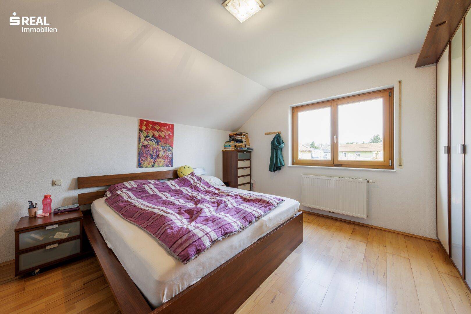 Schlafzimmer 1