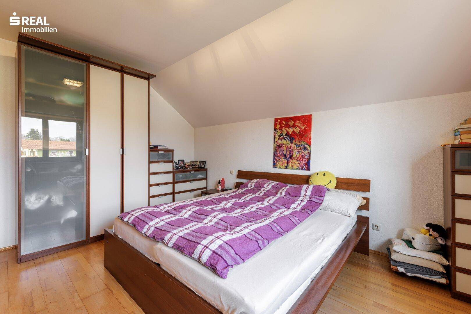 Schlafzimmer 1