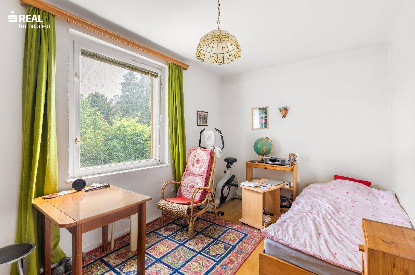 Schlafzimmer 2