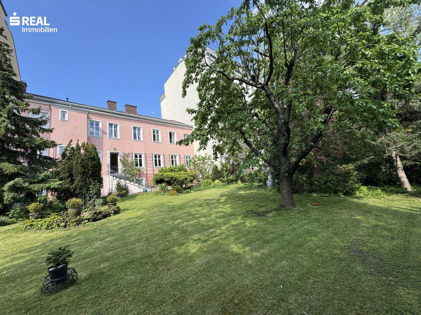 Hausansicht Garten
