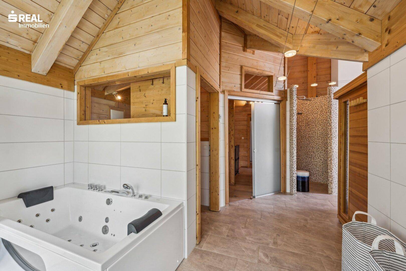 Badezimmer im OG im Wellness Stil