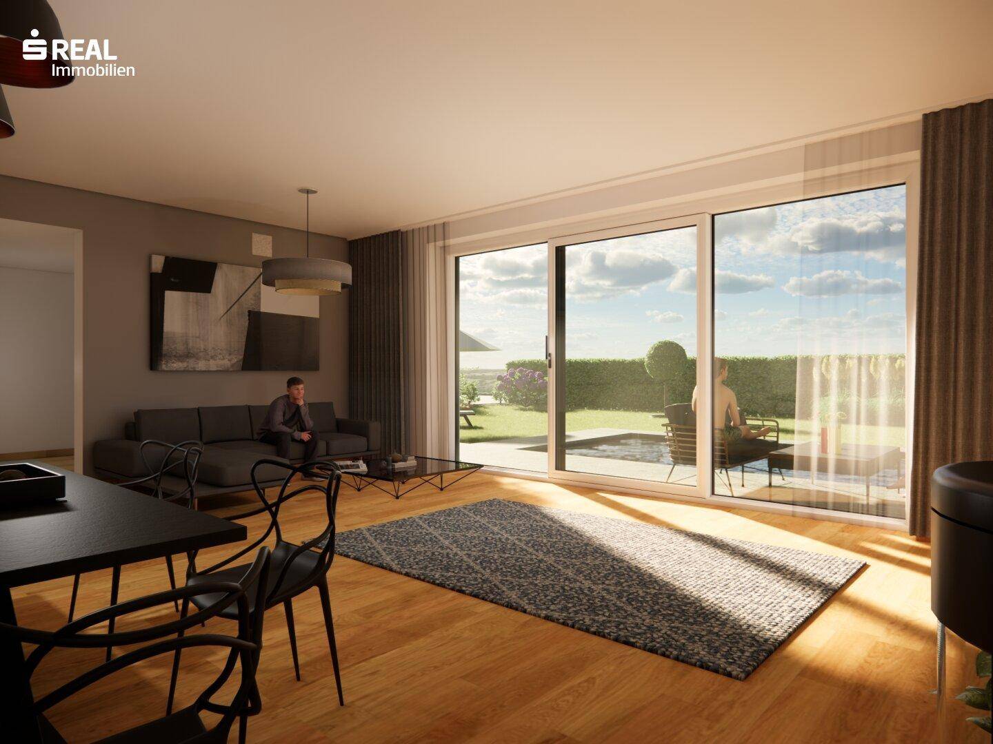 Geräumiges Wohnzimmer mit großen Fensterfronten, die viel Tageslicht hereinlassen und Gartenblick bieten.