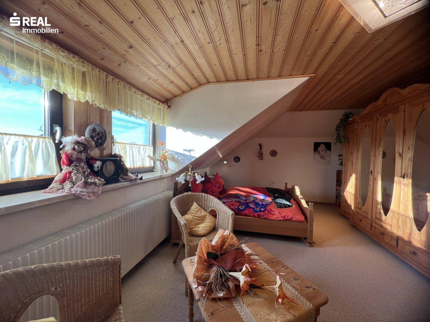 Schlafzimmer 1 DG