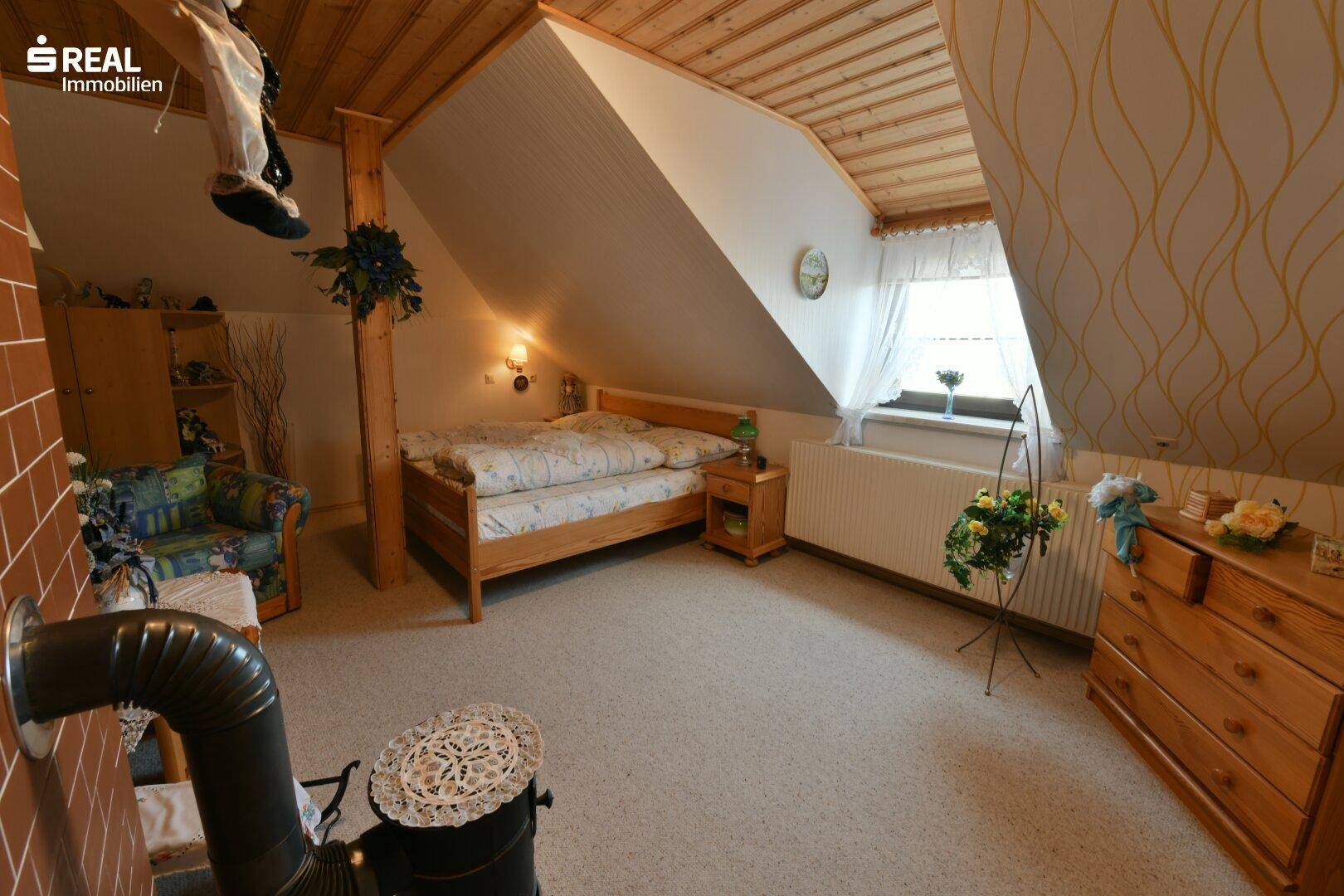 Schlafzimmer 2 DG