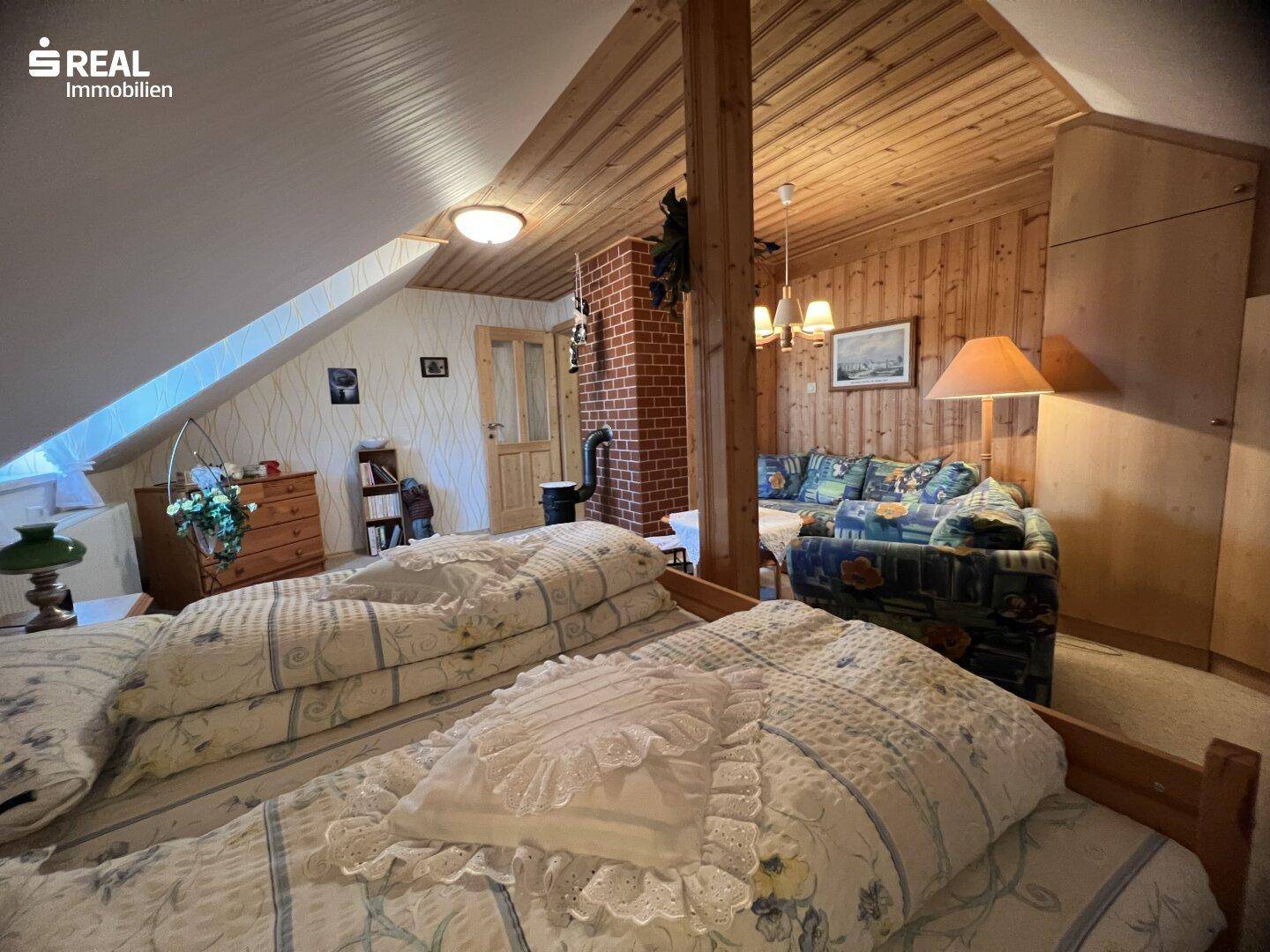Schlafzimmer 2 DG