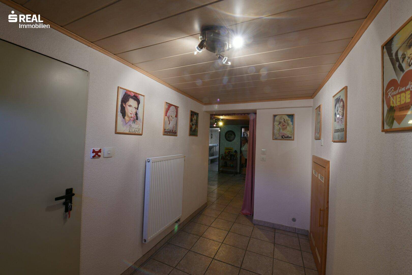 Vorzimmer KG