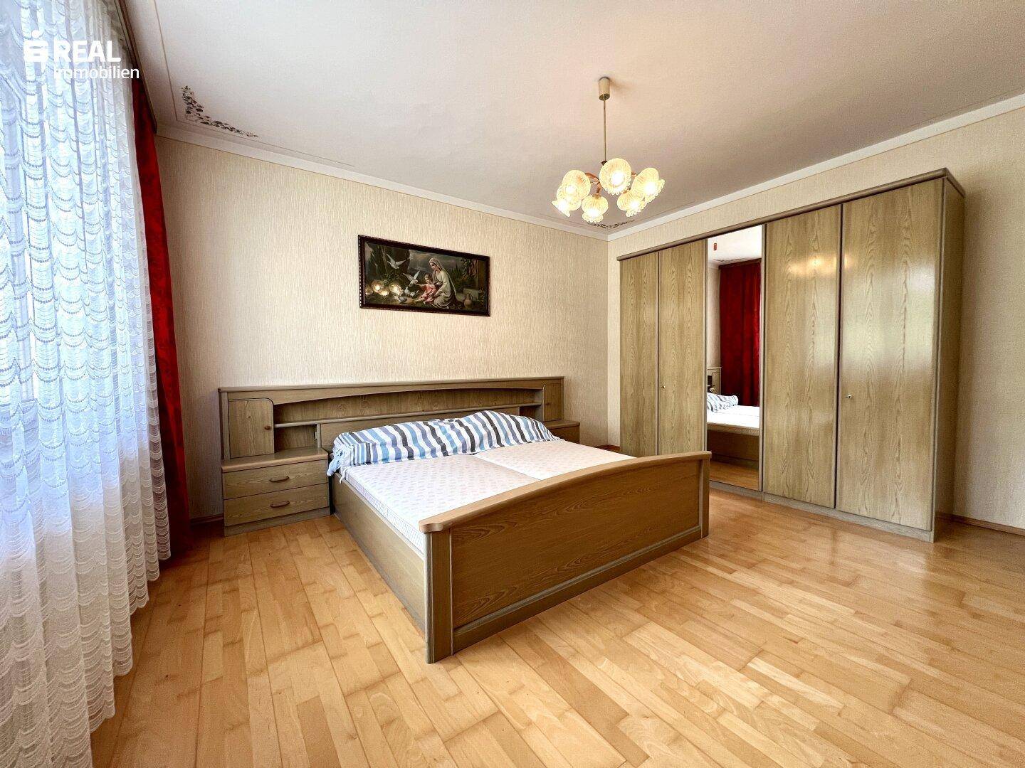 Schlafzimmer 4