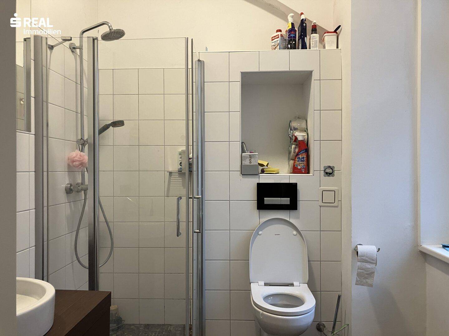 Badezimmer mit WC EG