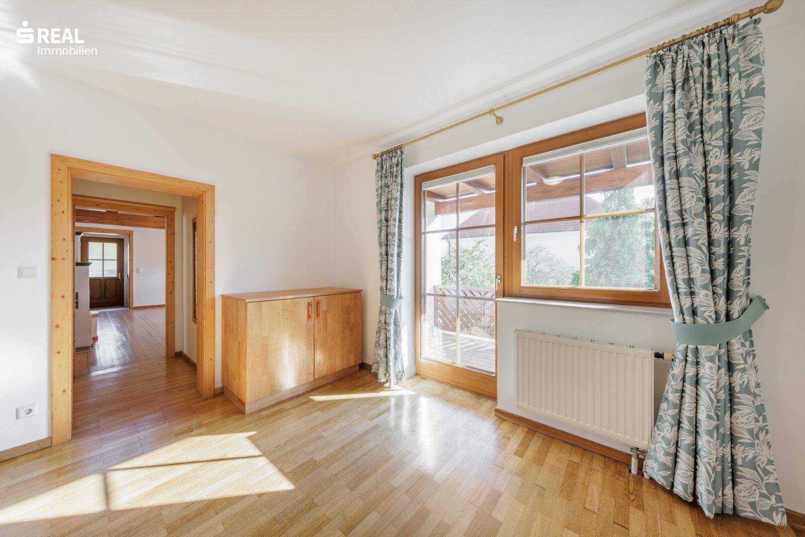 Schlafzimmer 1