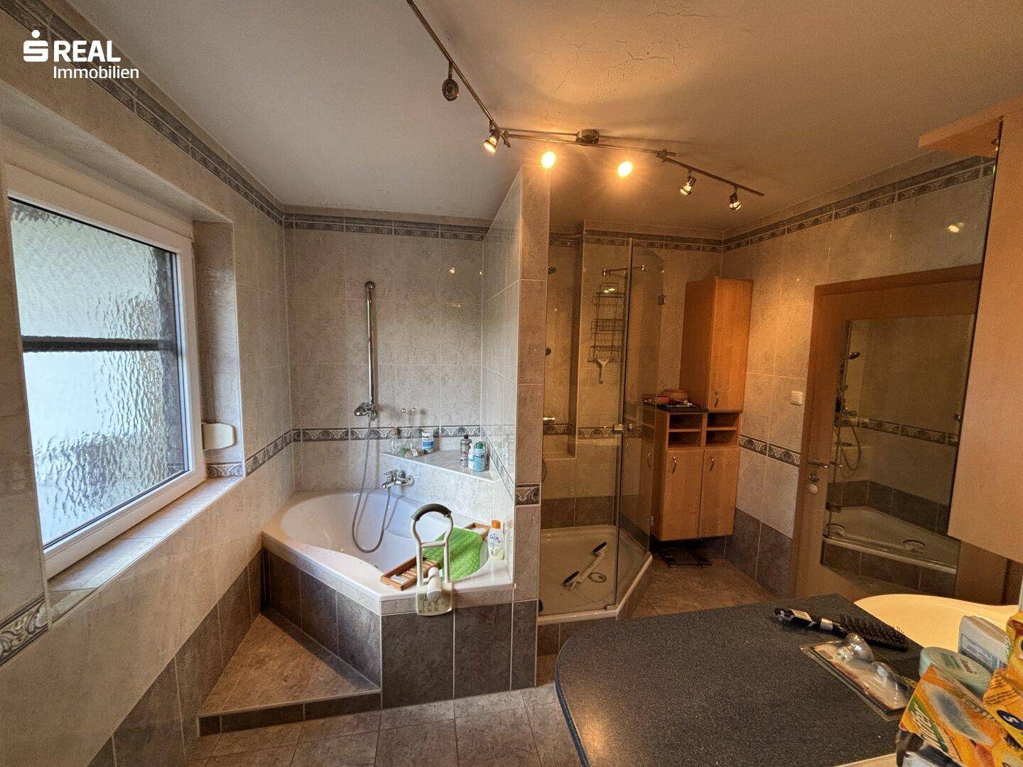 Badezimmer EG