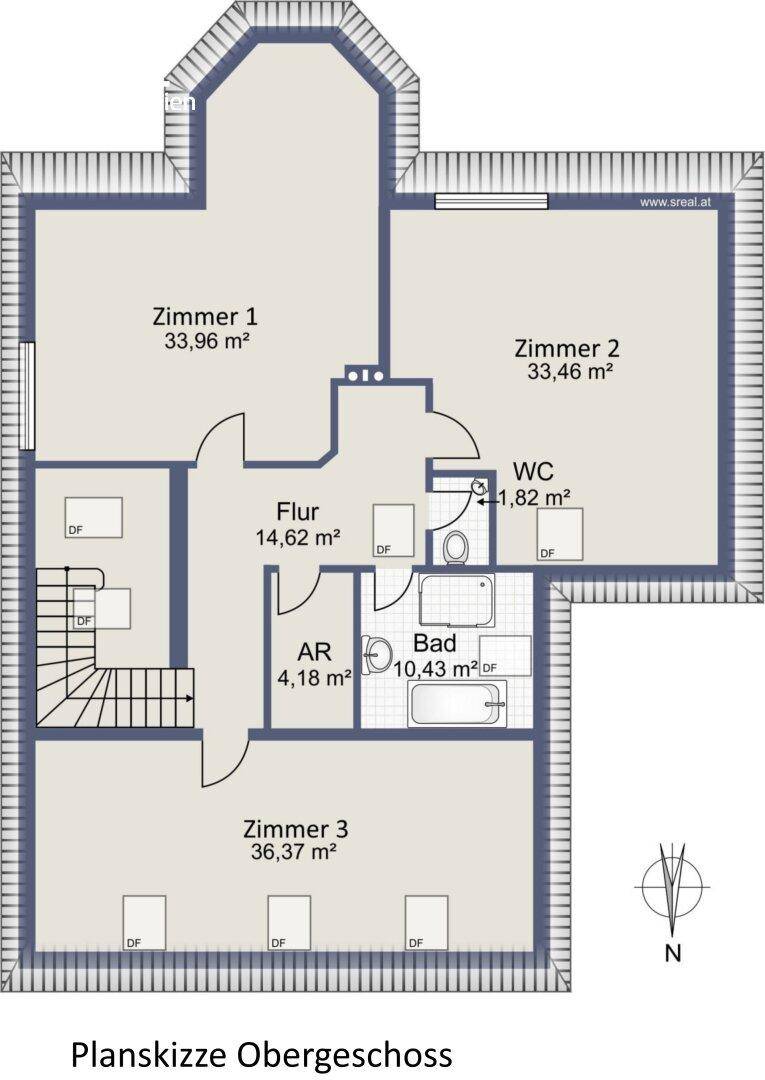 Grundriss des Obergeschosses mit drei Schlafzimmern, Bad und WC, ideal für Familien.