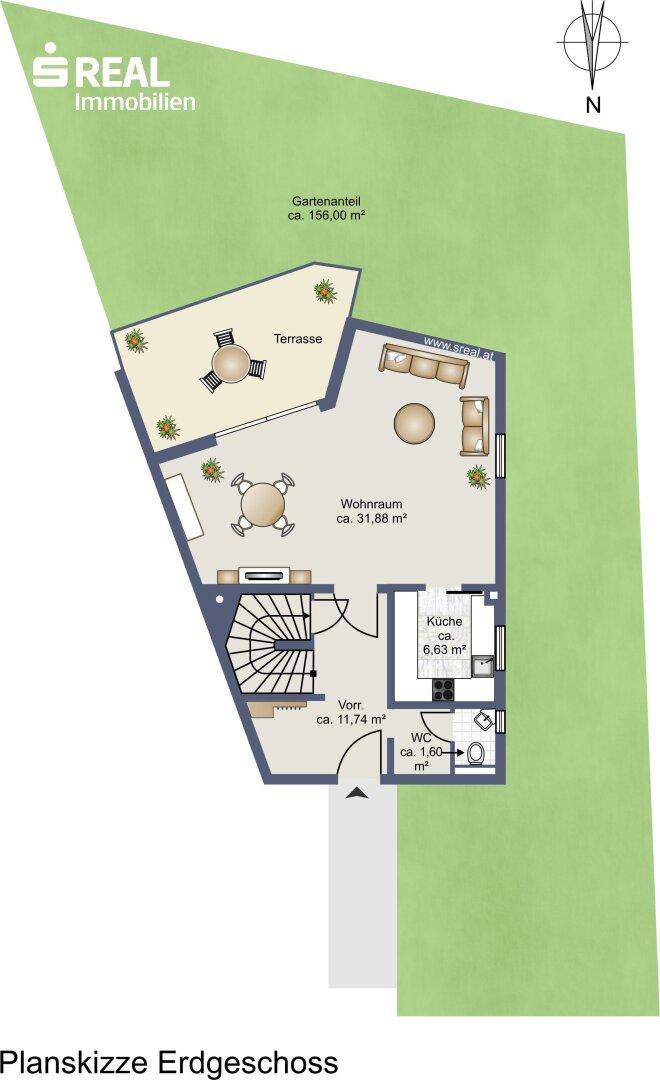 Grundriss des Erdgeschosses mit Wohnraum, Küche, WC und Terrasse.