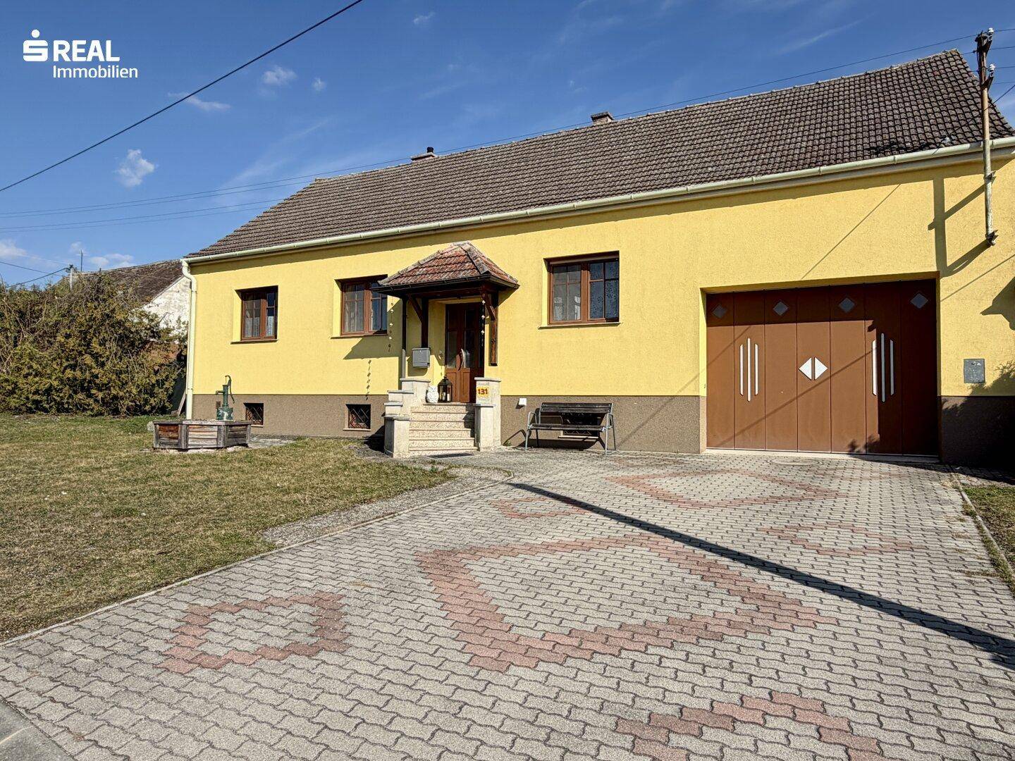 Landleben genießen: Einfamilienhaus mit Garten und Doppelgarage - Mehr
