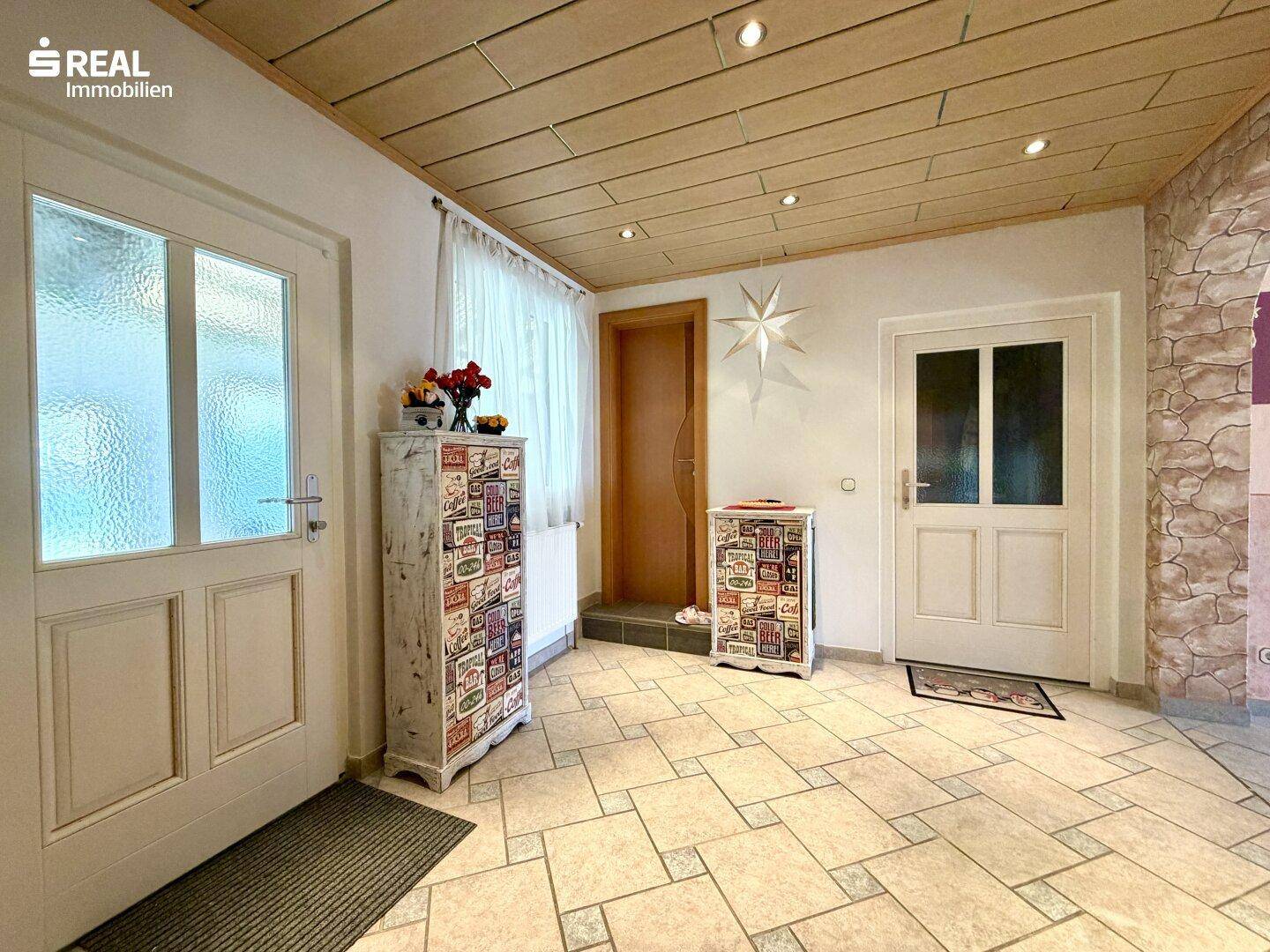 Landleben genießen: Einfamilienhaus mit Garten und Doppelgarage - Ansicht 2