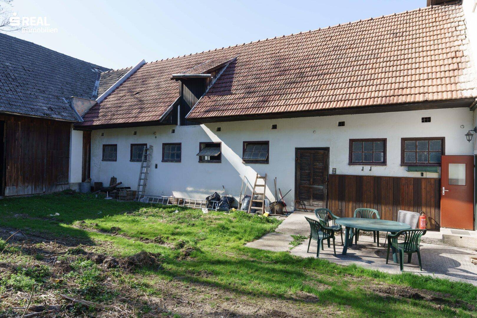 Wunderschöner Ausblick auf die umliegenden Hausberge - 107m² Wohnhaus plus 100m² Stall, Scheune und Altbestand! – pohled 4