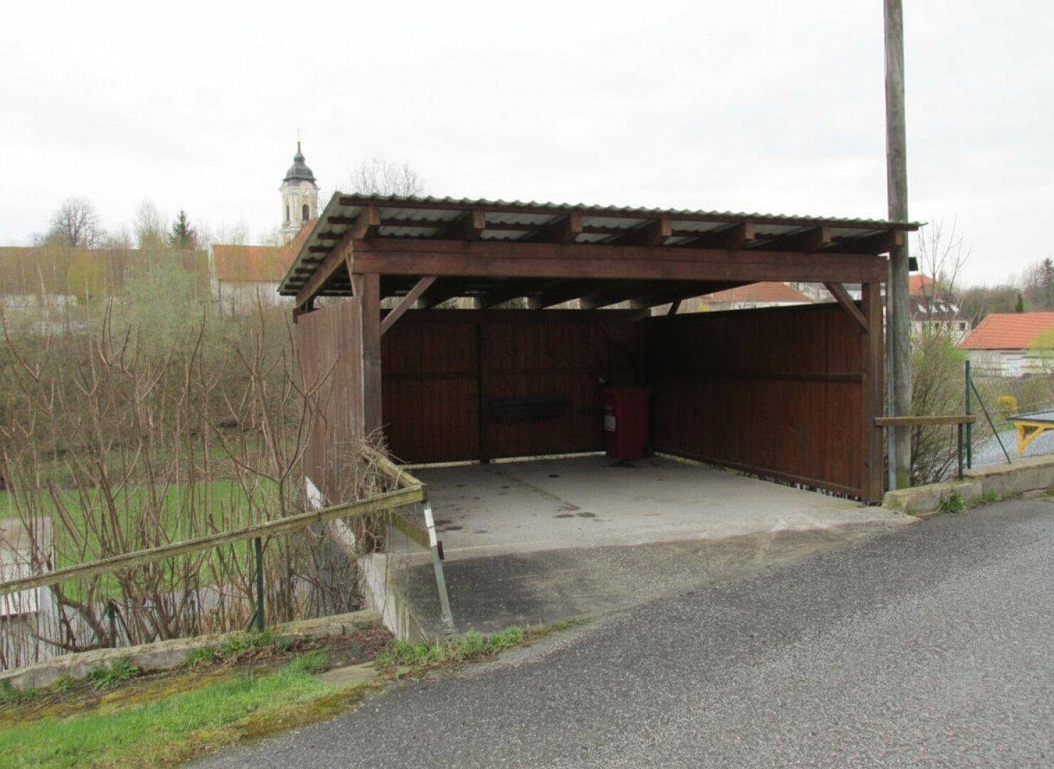 Gepflegtes Landhaus mit Carport, Nebengebäude, Garten und uneinsehbarem Innenhof - Ansicht 4