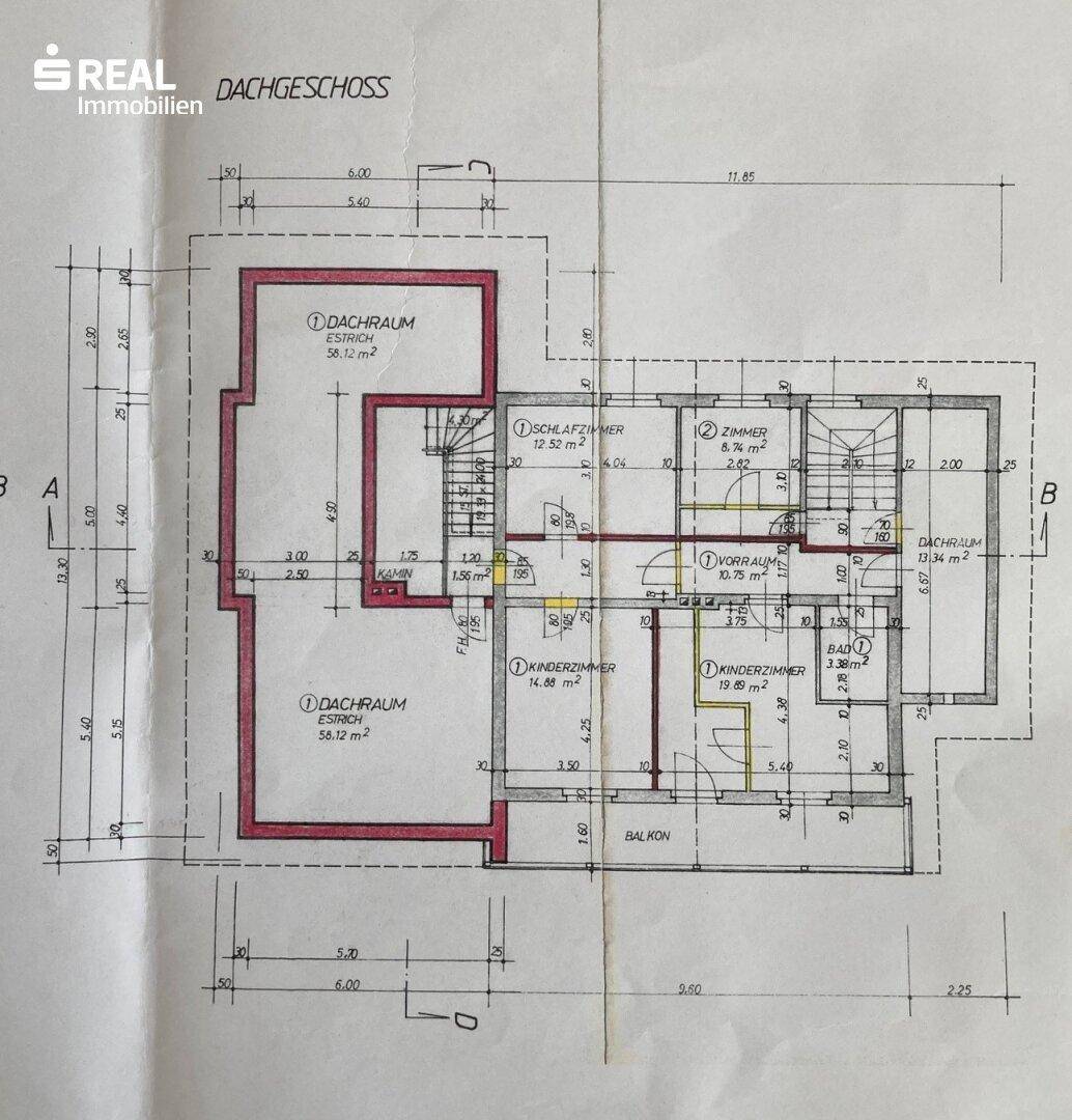 Grundriss des Dachgeschosses mit Schlafzimmern, Bad und Balkon.