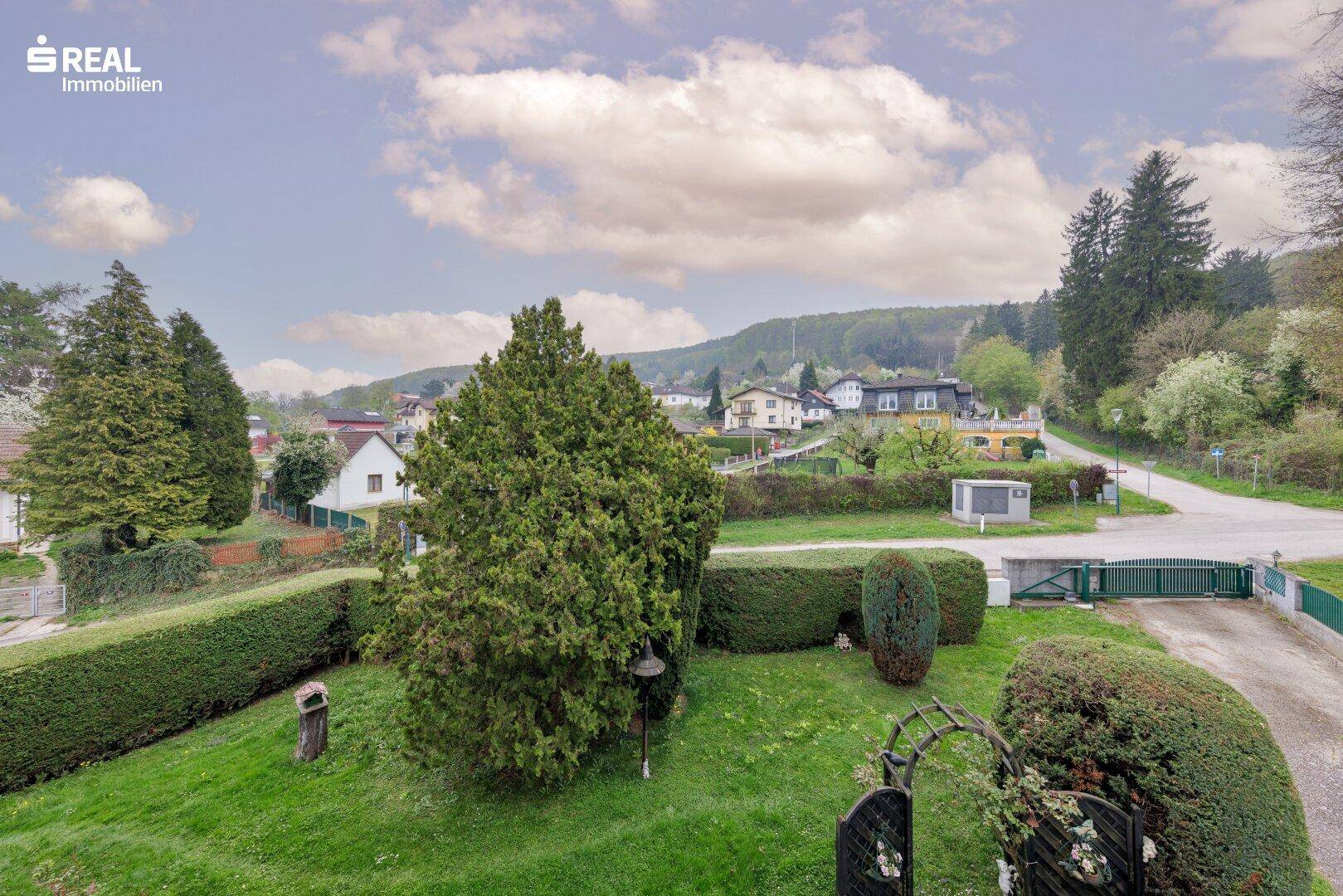 Einfamilienhaus mit traumhaftem Weitblick und großem Garten – pohled 4