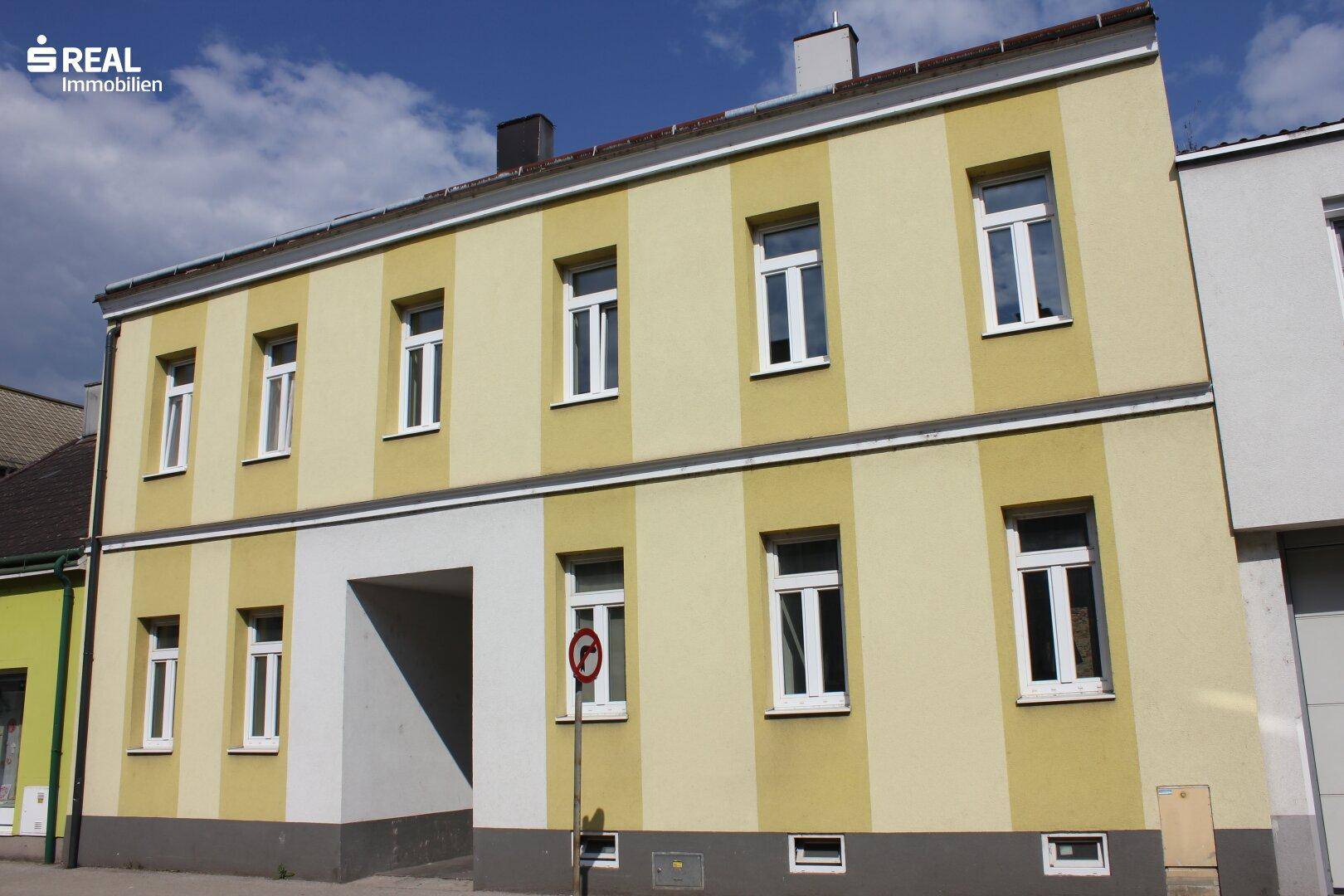Haus mit 4 Wohnungen in zentrumsnaher Lage von Amstetten - Ansicht 2