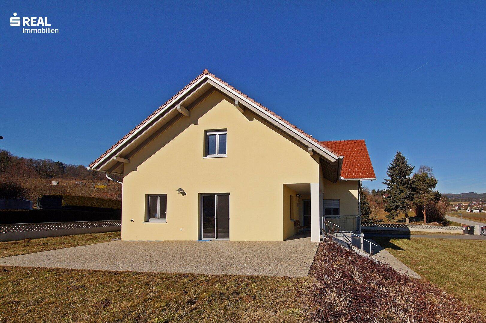7425 Wiesfleck: Thermenregion Bad Tatzmannsdorf! Neuwertiges Ziegelmassivhaus mit Garage, Vollkeller und ausbaubarem Dachboden in ruhiger Lage! - Ansicht 5