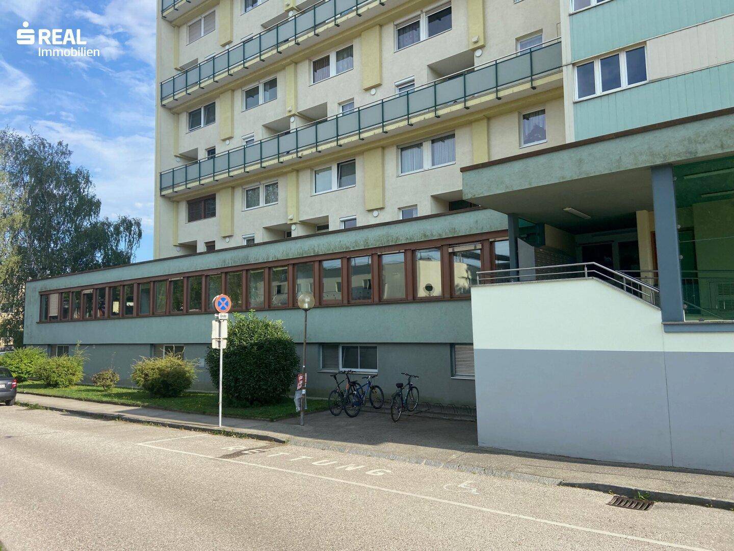 Charmante 3-Zimmer-Wohnung in zentraler Lage – další