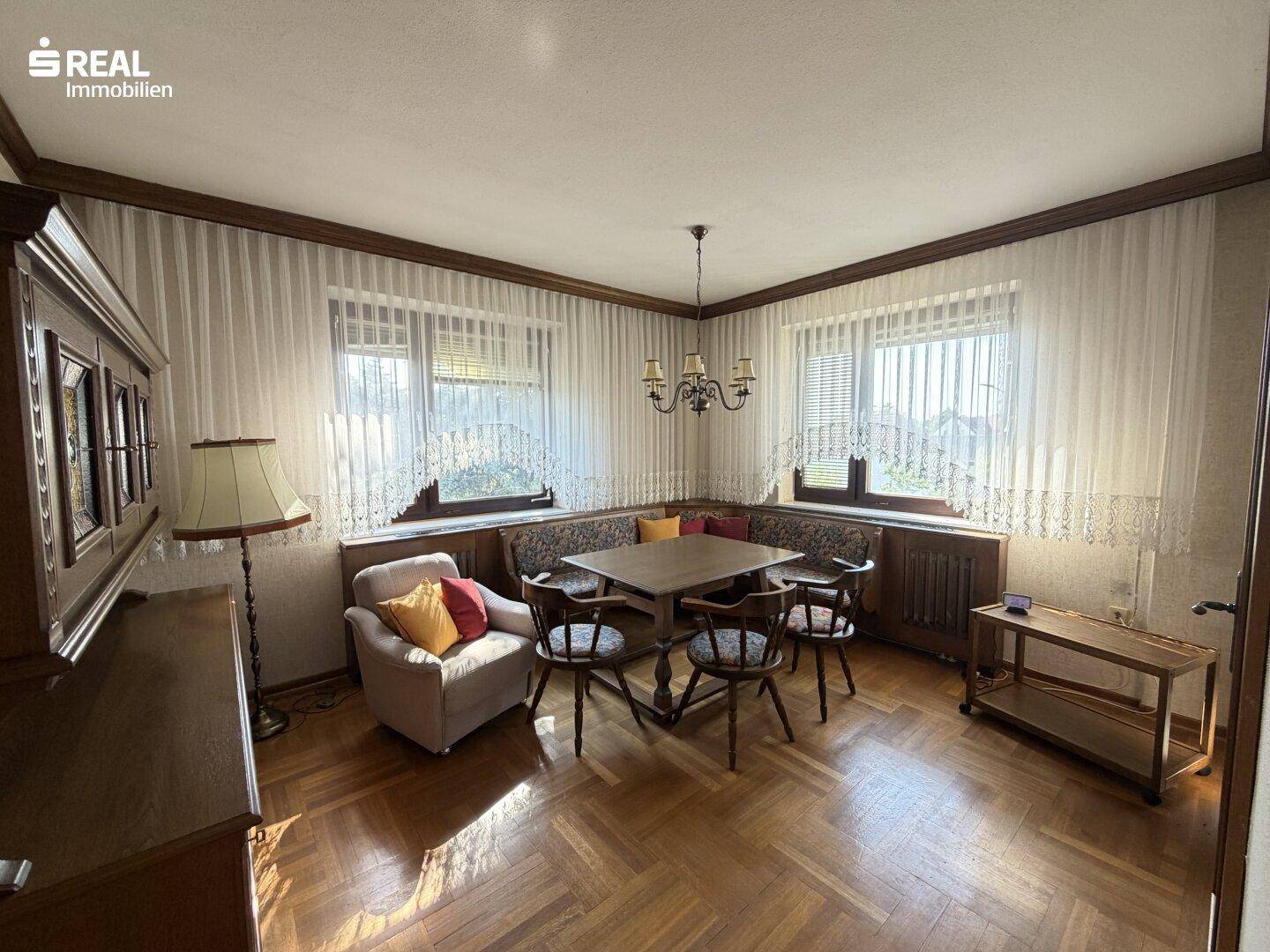 Wohnen mit Platz, Charme und einem Garten, der begeistert - auf 1.109 m² Grundstück in zentraler Lage! - Ansicht 4