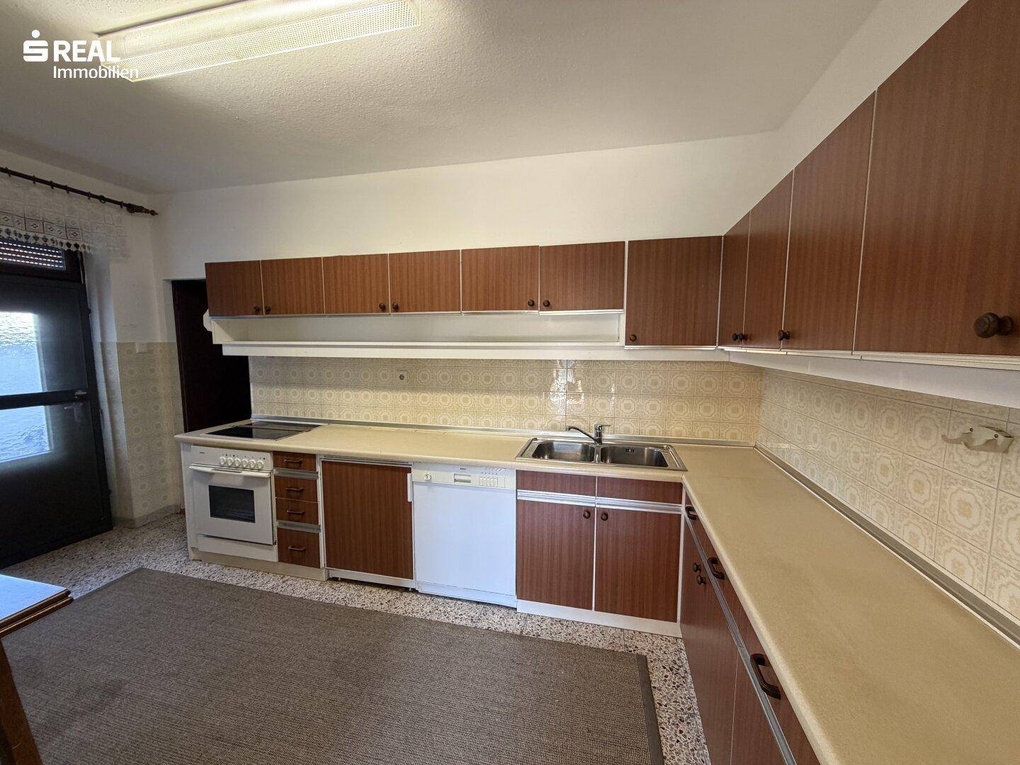 Wohnen mit Platz, Charme und einem Garten, der begeistert - auf 1.109 m² Grundstück in zentraler Lage! - Ansicht 3
