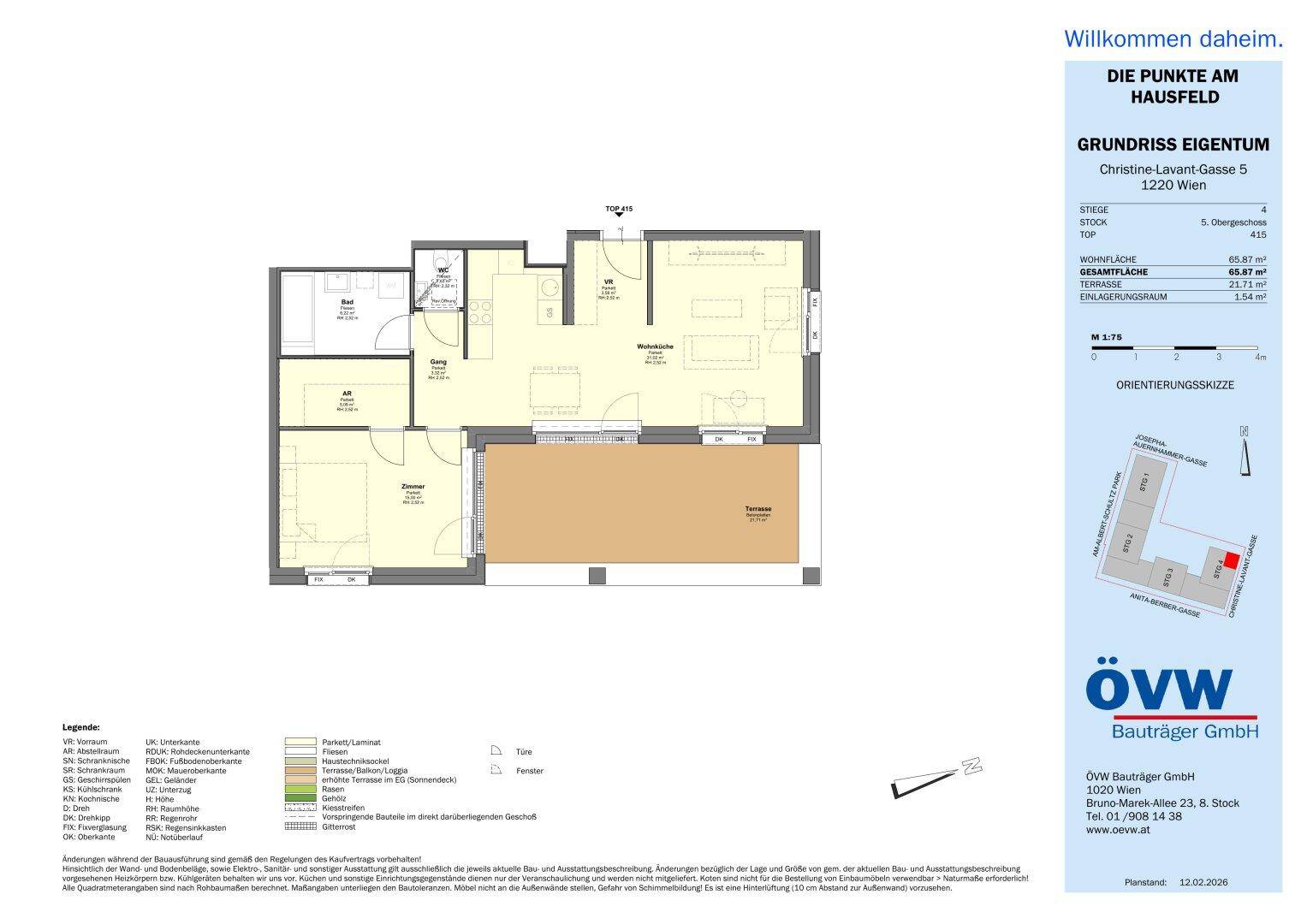 Grundriss einer Wohnung mit Terrasse, Schlafzimmern und offenem Wohnbereich.