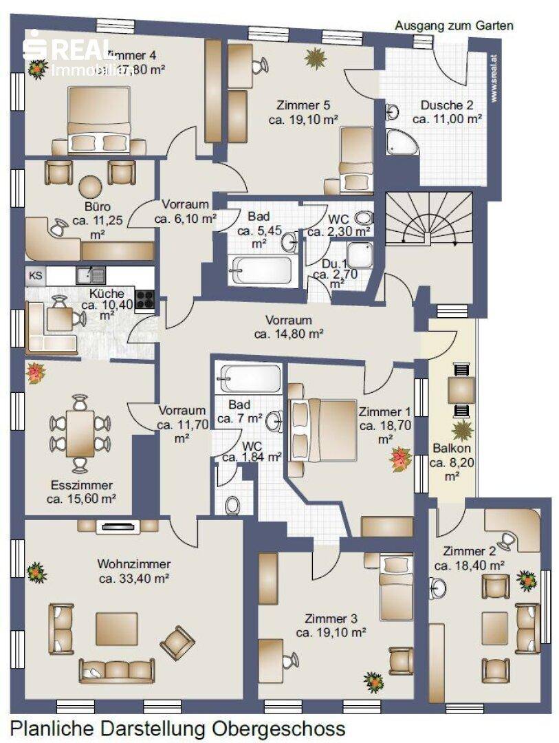 Grundriss des Obergeschosses mit Wohnzimmer, Esszimmer, Küche, Schlafzimmern und Balkon.