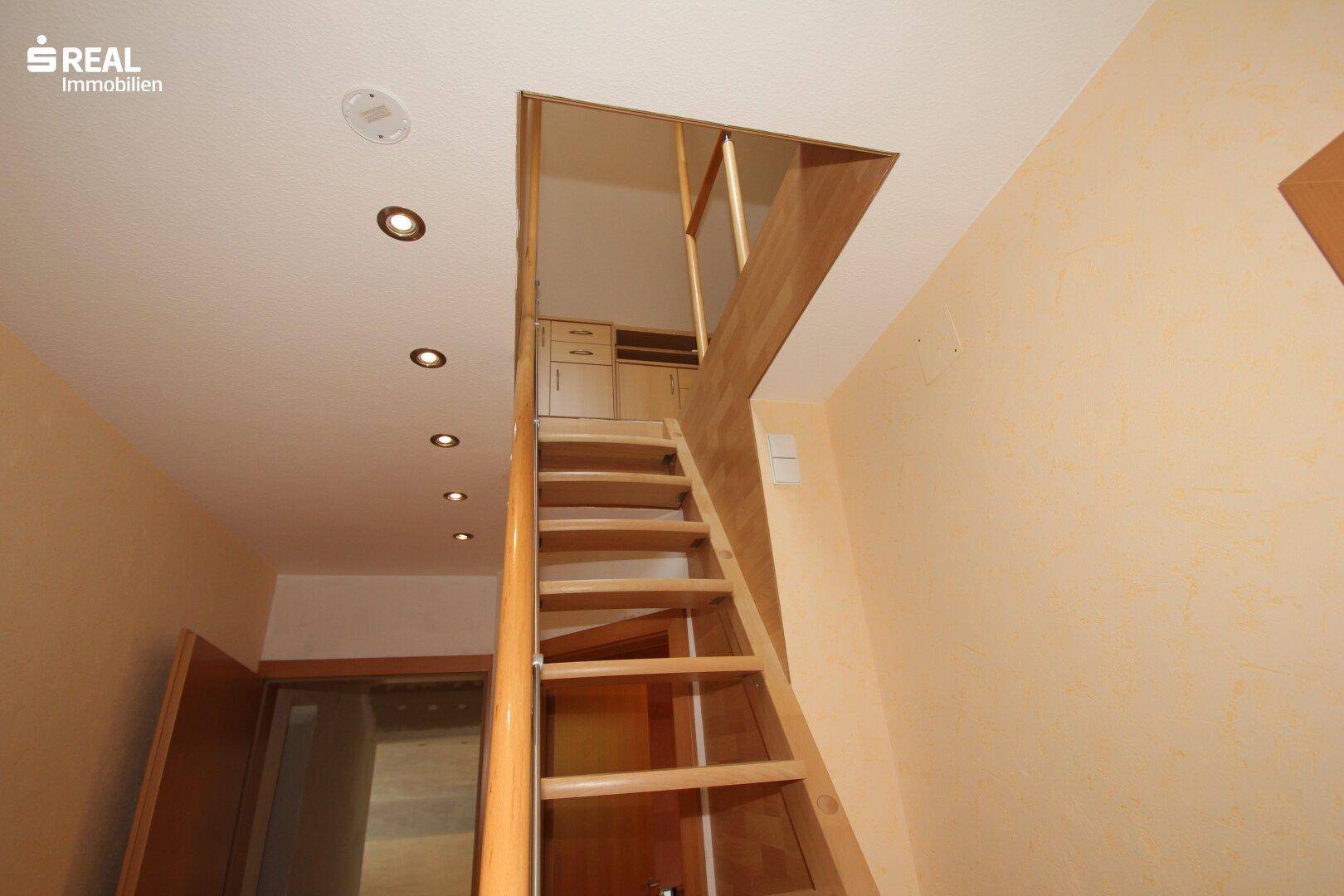 Aufgang zum Dachbodenzimmer