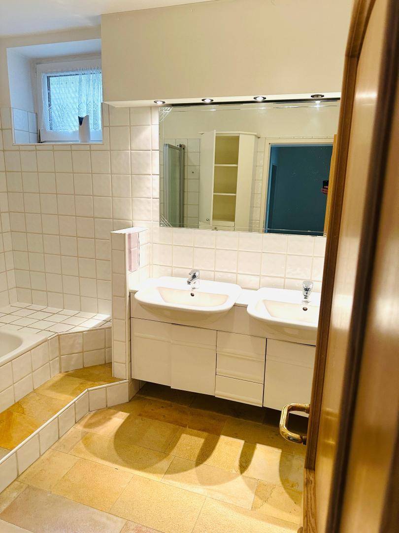 Badezimmer Untergeschoß
