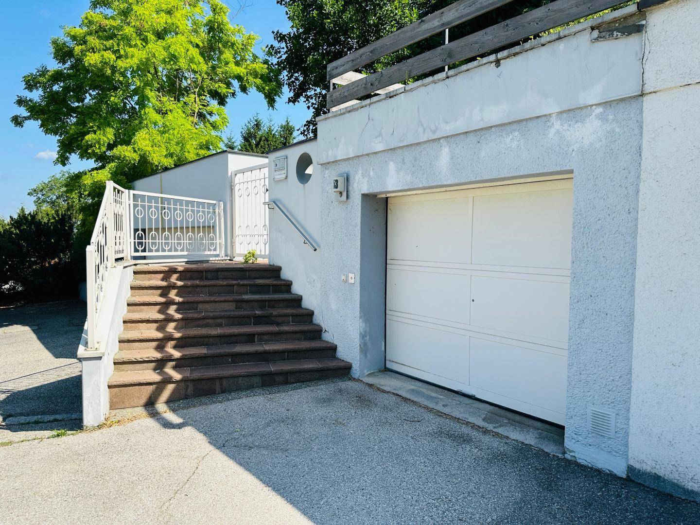 Garage/Aufgang