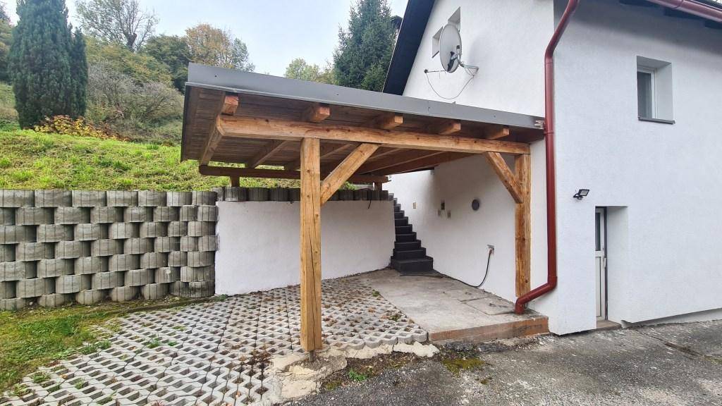 Carport