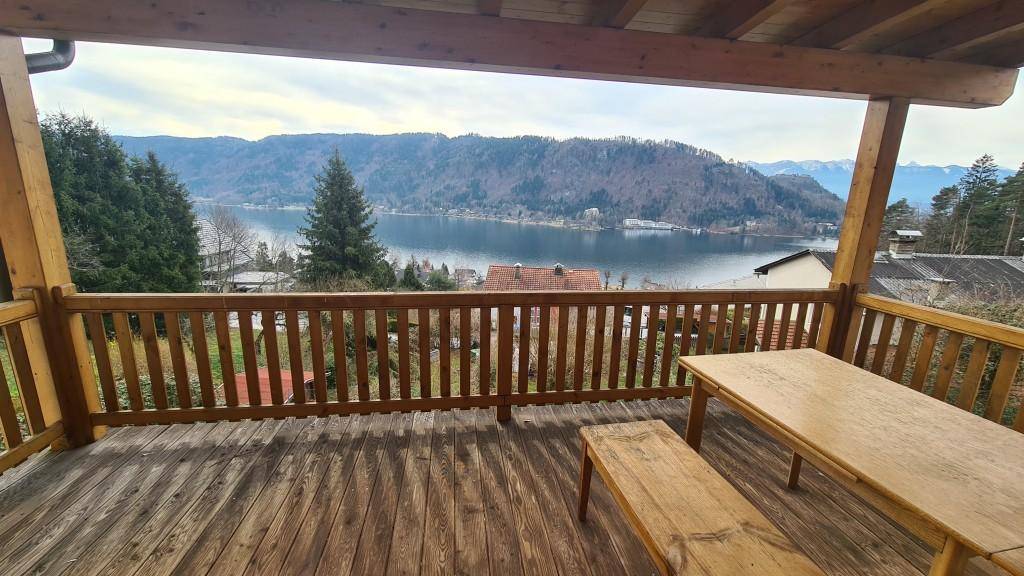 Balkon OG