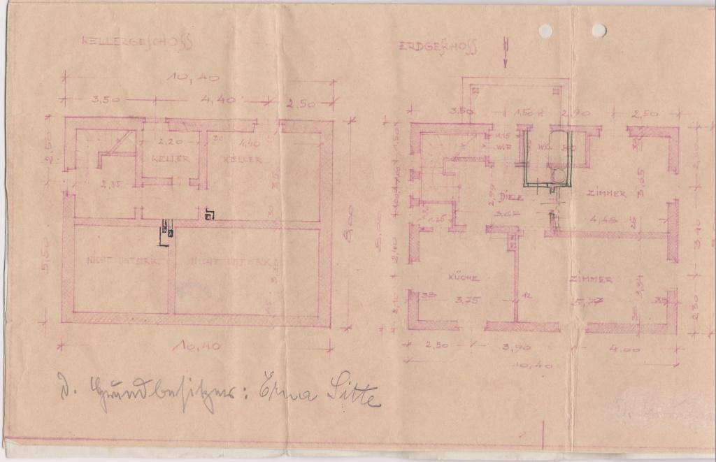 Handgezeichneter Grundriss des Erdgeschosses und Kellergeschosses mit Raumaufteilung.