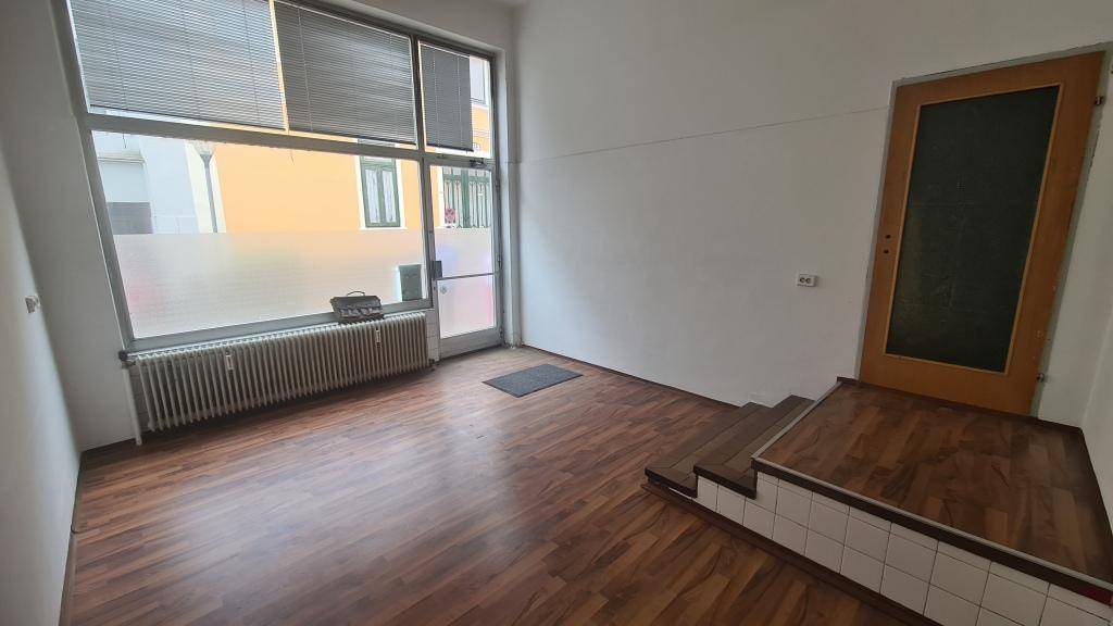 Geschäftsraum 1