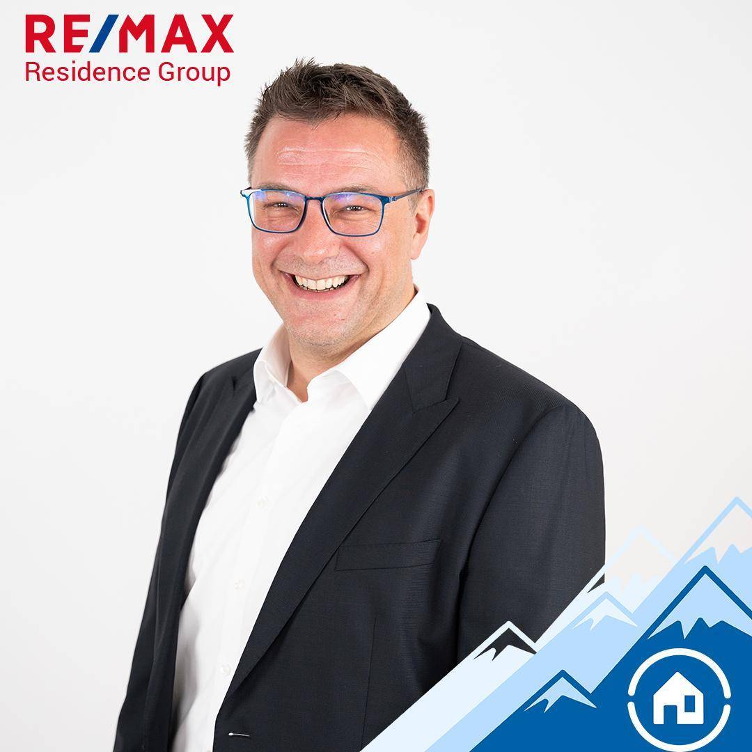 #remaxresidence