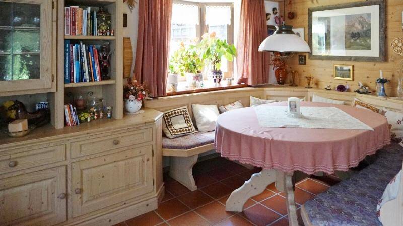 Einfamilienhaus mit schönem Garten in Kitzbühel zu verkaufen - Ansicht 2