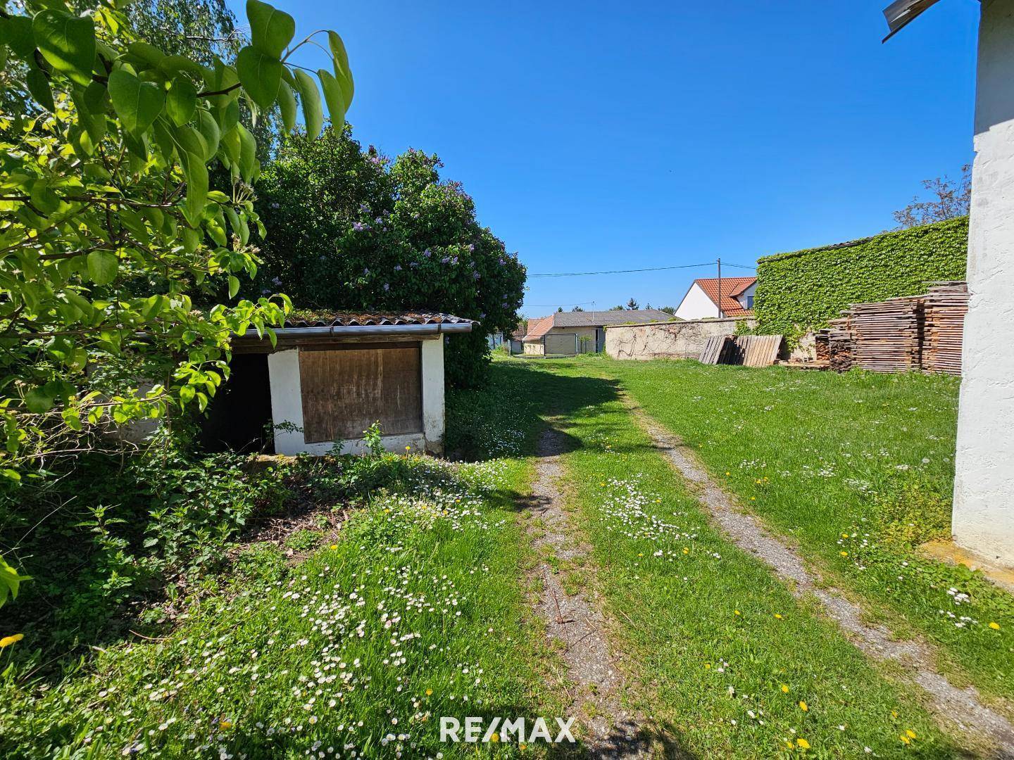 Garten- Hofansicht