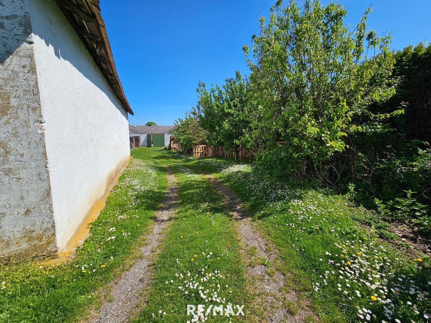 Garten- Hofansicht