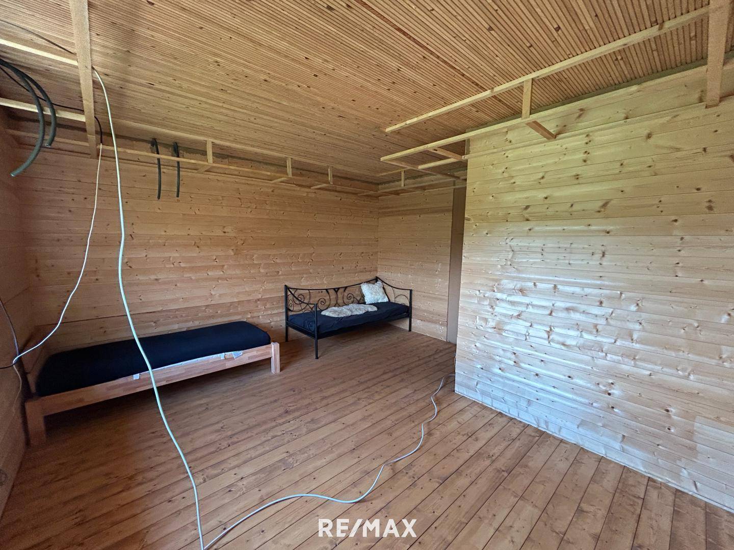 Zimmer 1OG