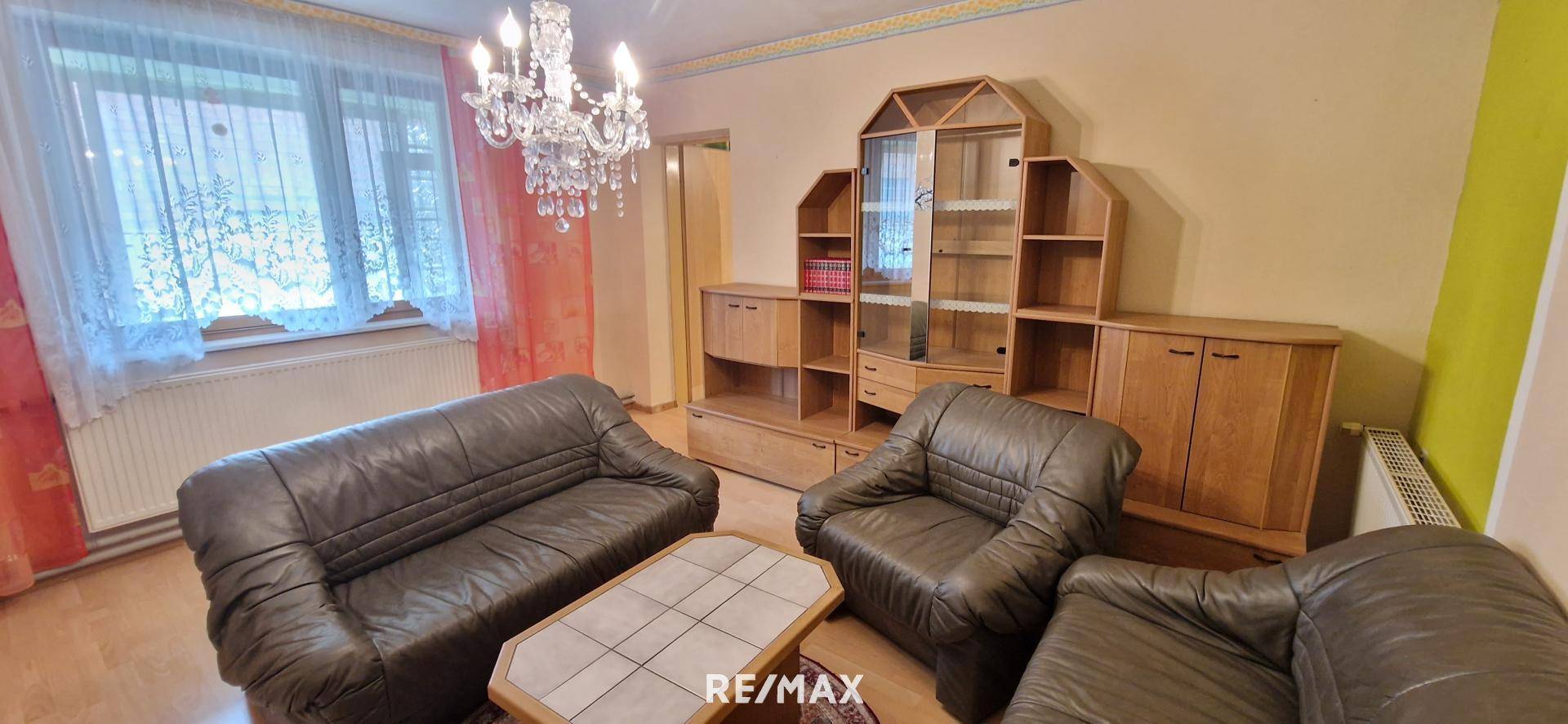 2. Wohnzimmer in der zweiten Wohneinheit