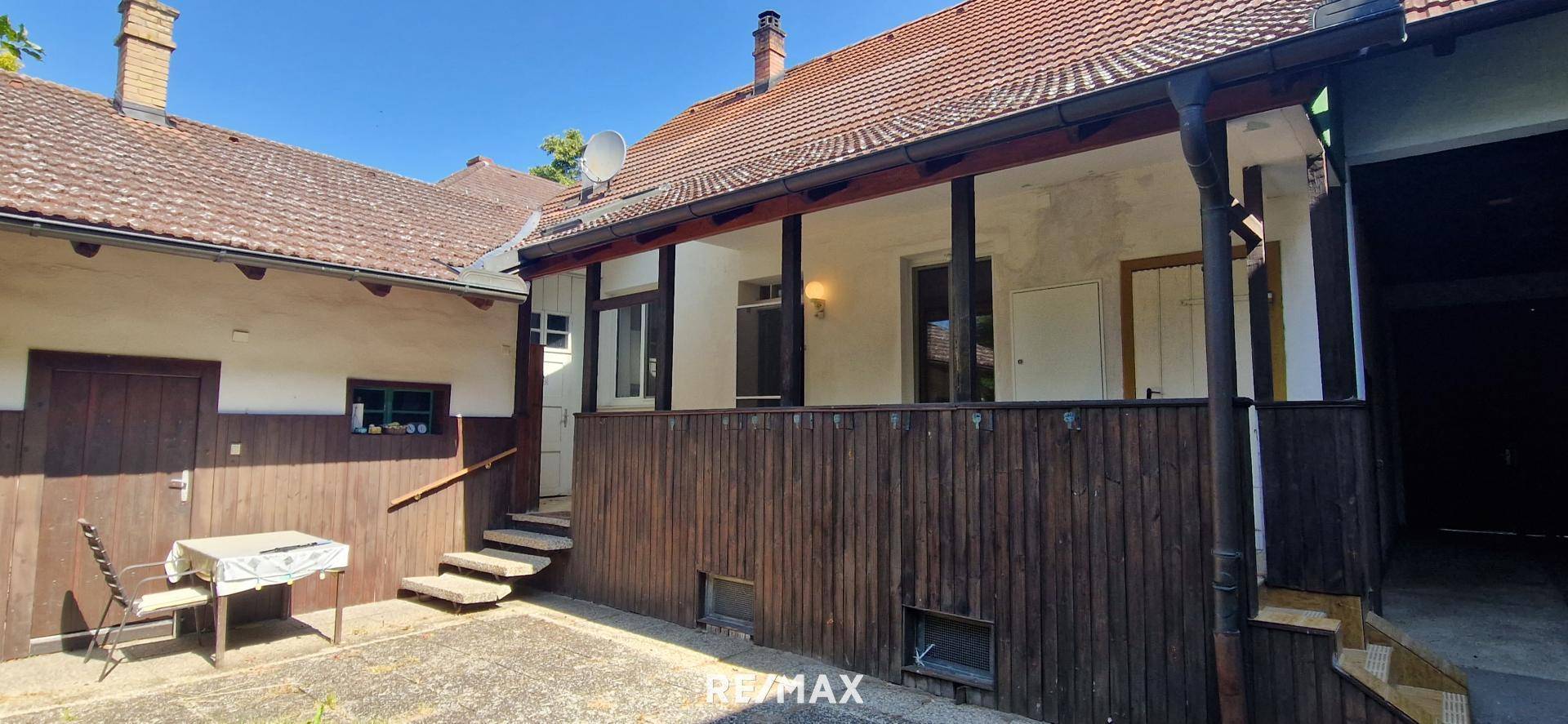 Veranda mit Zugang zum Haus