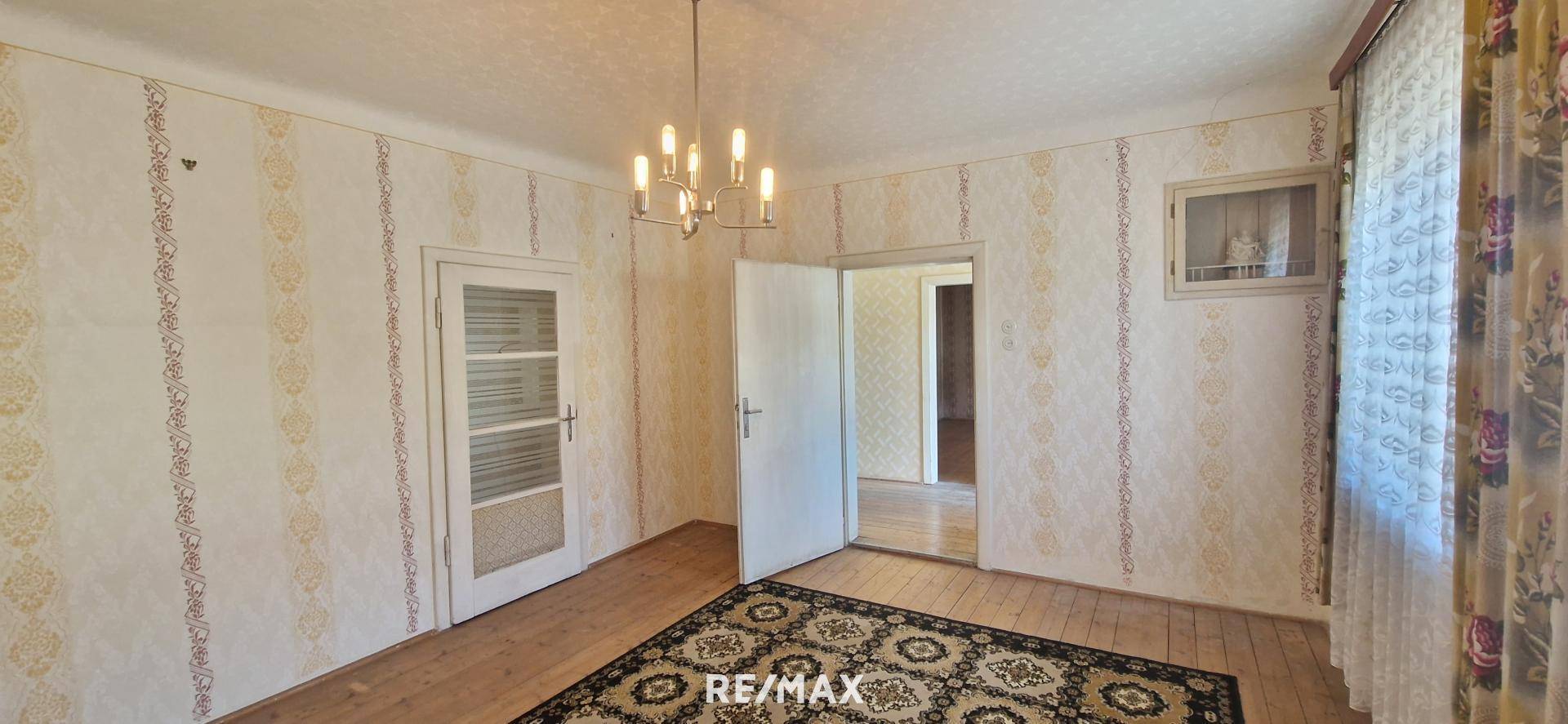 Zimmer 1 mit Verbindungstür