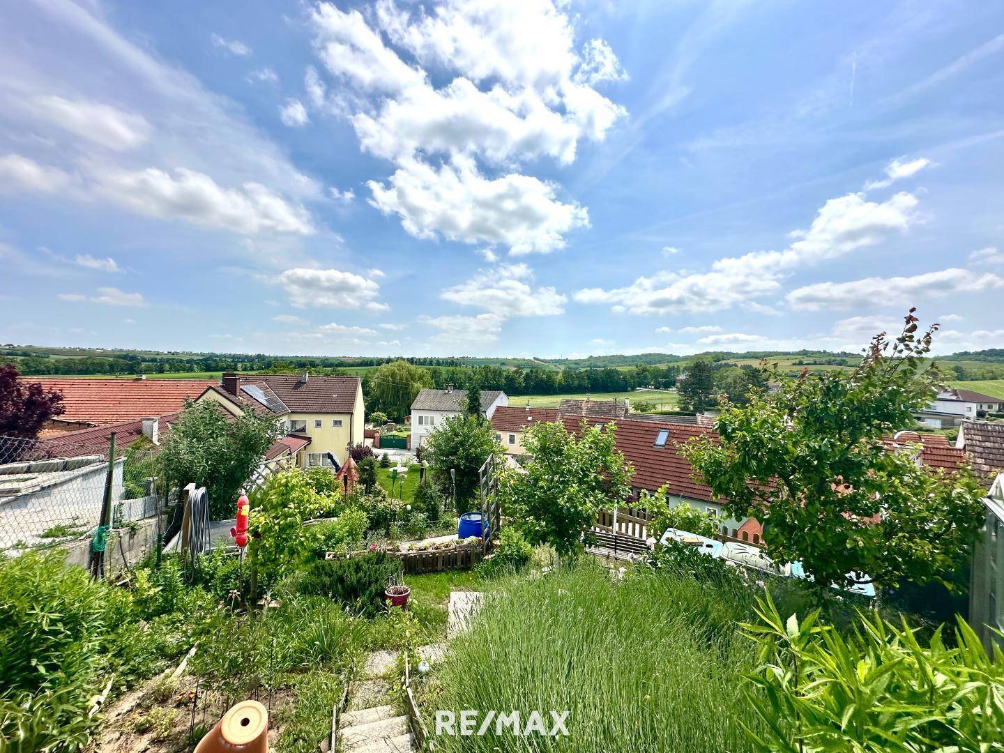 Garten oberhalb mit Aussicht