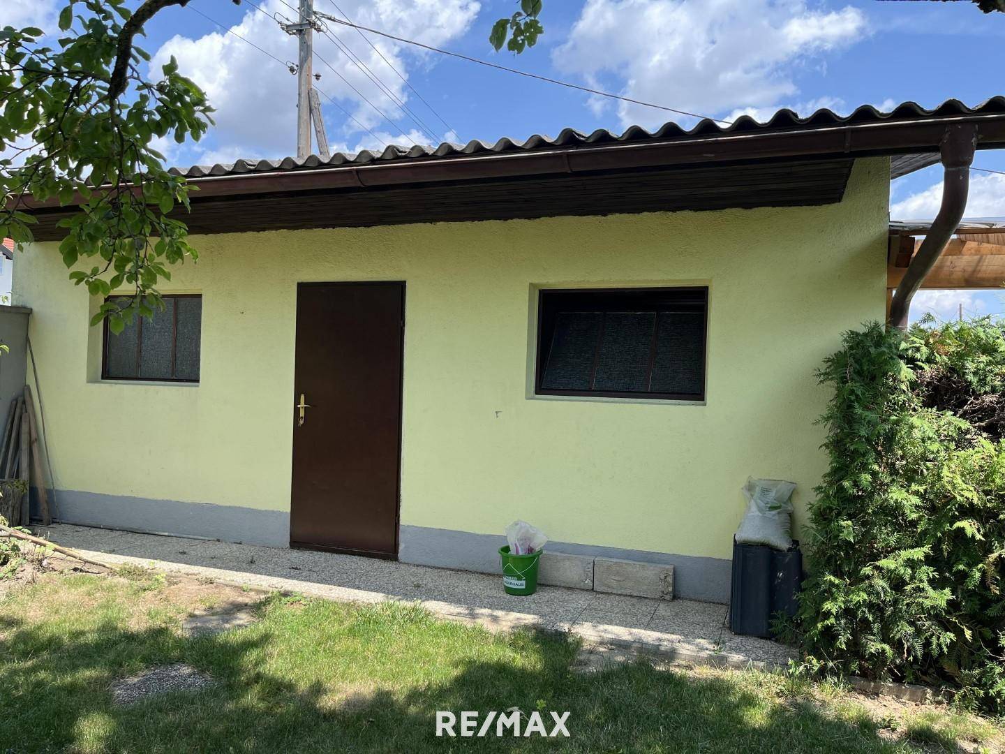 Garage mit Werkstätte ca. 30 m²