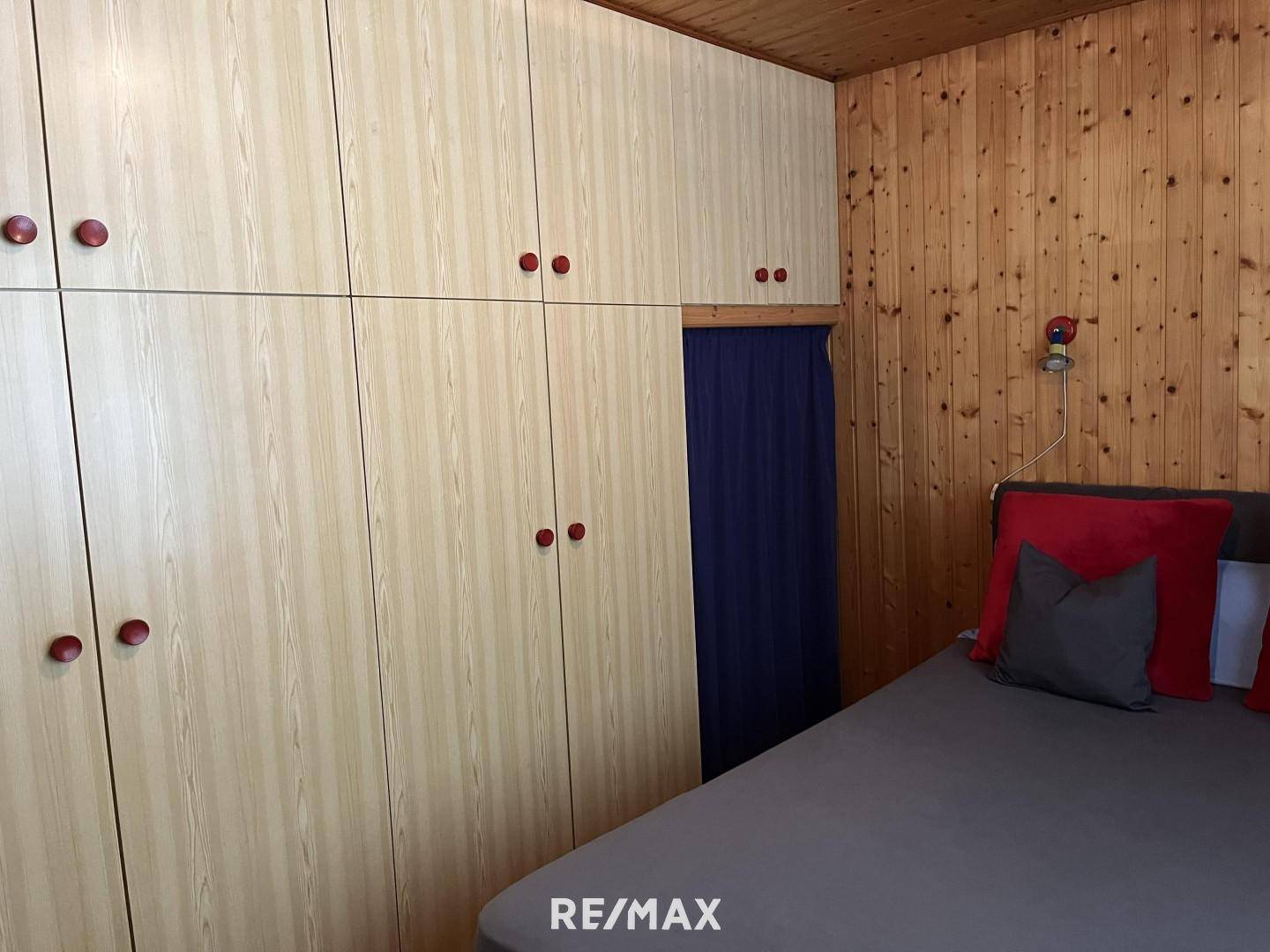 Zimmer 2 ca. 14 m²