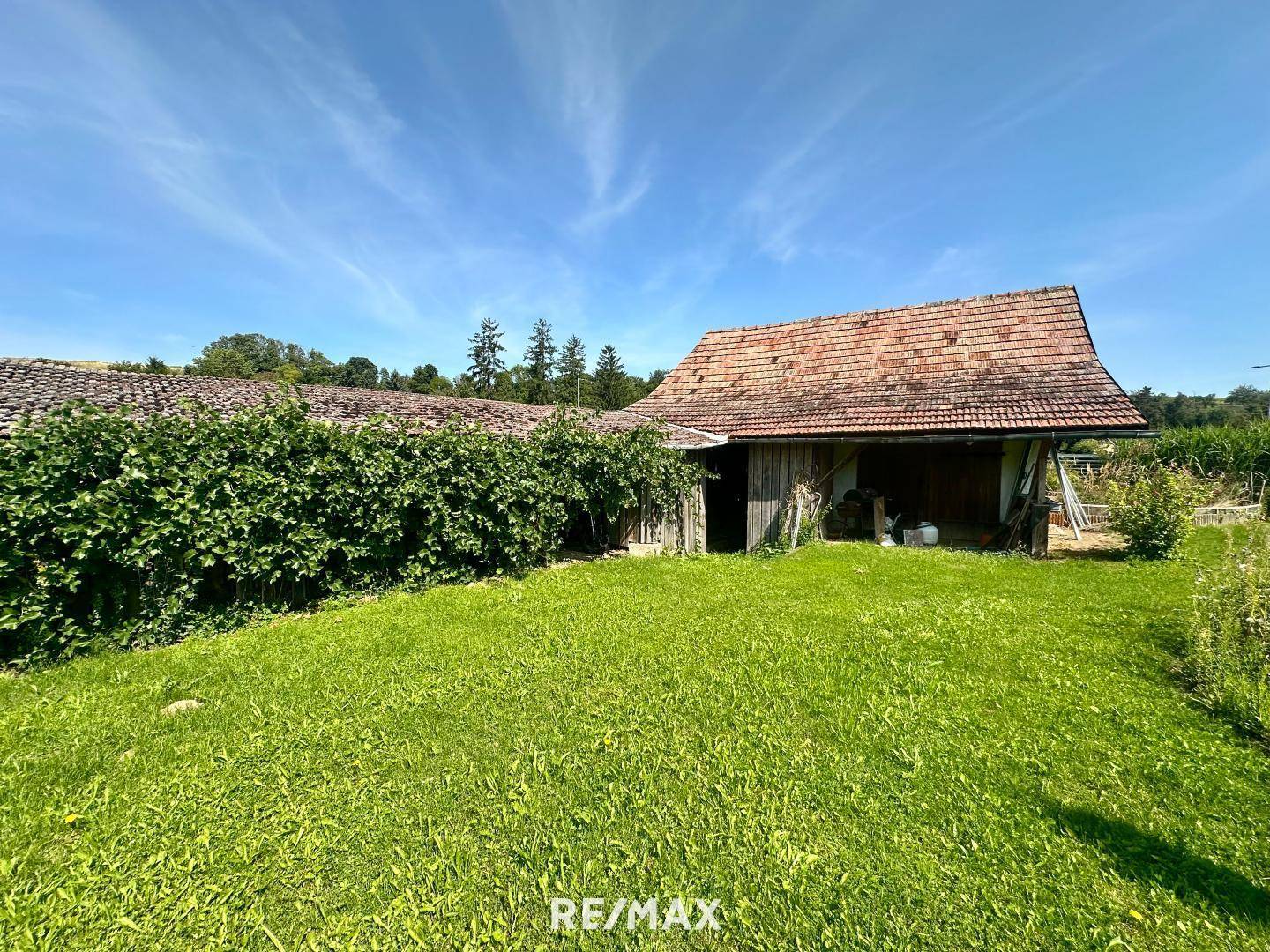Nebengebäude im Garten