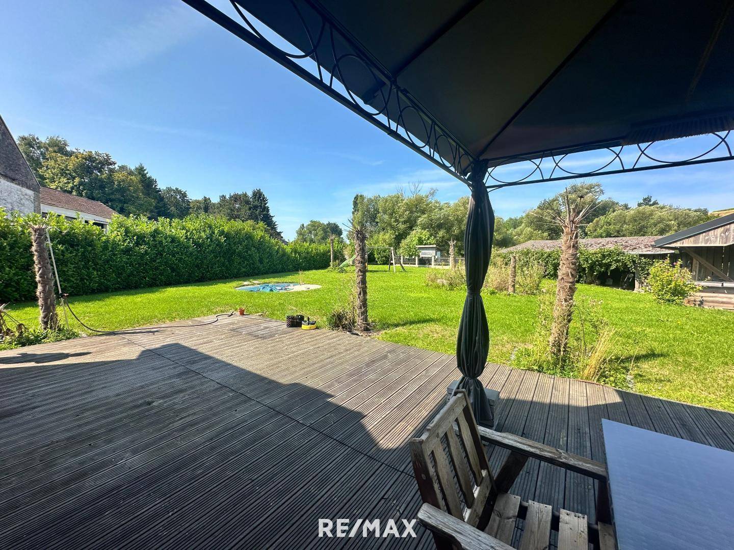 Terrasse mit Garten