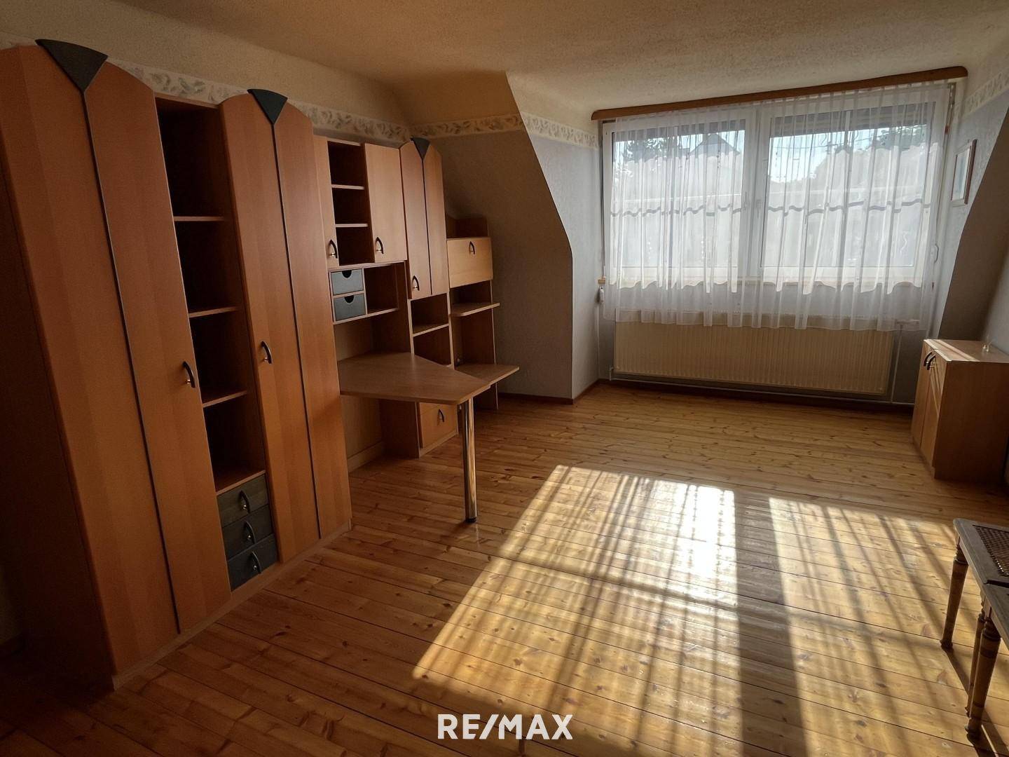 Zimmer 3 OG ca. 20,5 m²